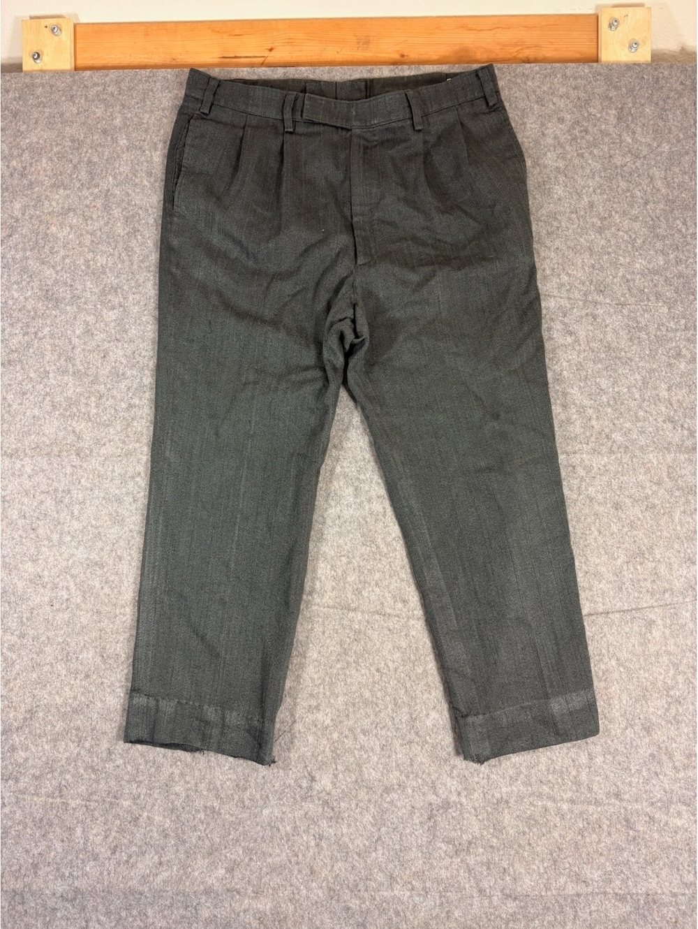 Vintage Trimlines Charcoal cropped pants size 38
